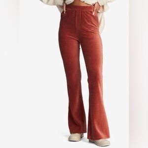 Billabong Corduroy high waisted flare pant - L